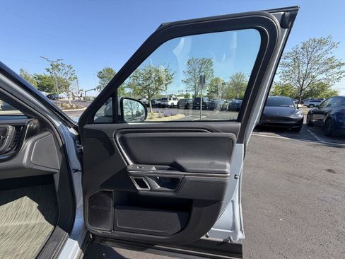 Used 2023 Rivian R1T Adventure AWD/4WD image 9