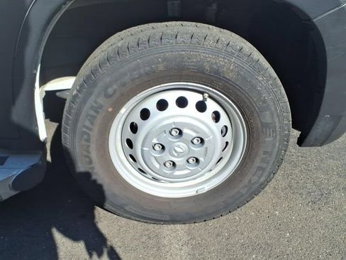 Used 2025 RAM ProMaster 2500 w/ U-Haul Equipment Group FWD image 9