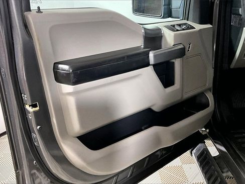 Used 2015 Ford F150 XLT w/ Equipment Group 301A Mid image 18