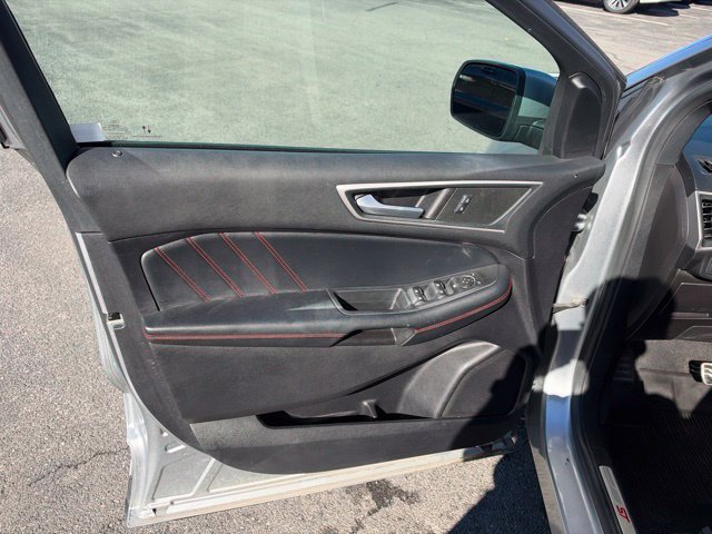 Used 2021 Ford Edge ST-Line AWD/4WD image 28