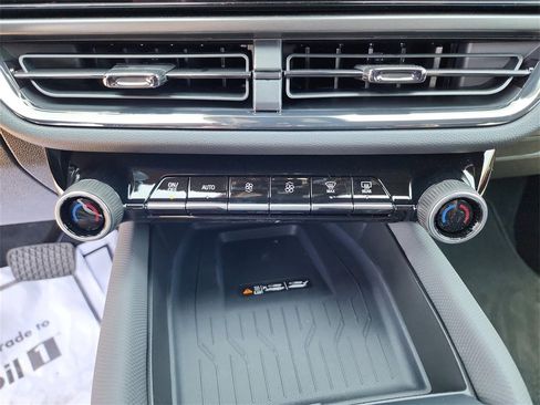 New 2025 Chevrolet Equinox EV RS w/ Convenience Package II image 19