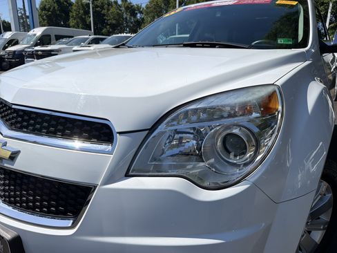 Used 2011 Chevrolet Equinox LTZ AWD/4WD image 6