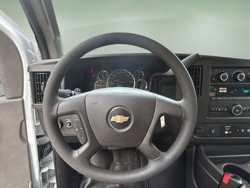 New 2025 Chevrolet Express 3500 Work Van w/ Power Convenience Package image 22