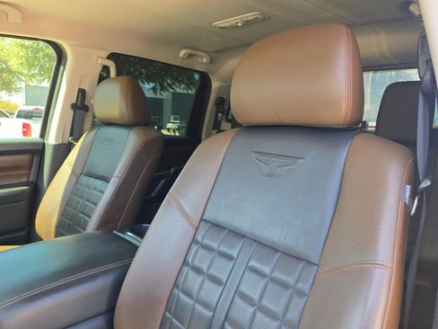 Used 2016 Nissan Titan Platinum Reserve AWD/4WD image 9