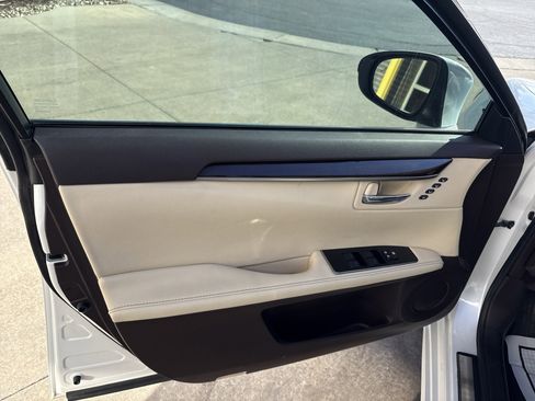 Used 2017 Lexus ES 350 image 14