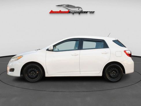 Used 2010 Toyota Matrix image 4