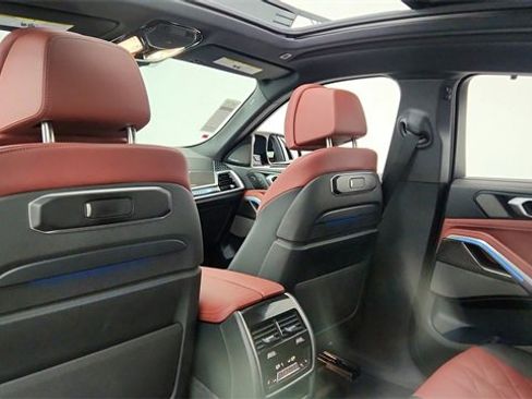 Used 2025 BMW X6 M60i image 31