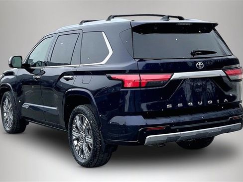 Used 2024 Toyota Sequoia Capstone image 9