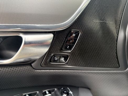 Used 2020 Volvo S90 T8 Inscription w/ Advanced Package image 20