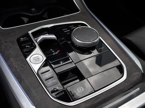 Used 2024 BMW X5 xDrive40i w/ Premium Package image 21