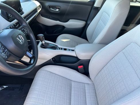 Certified 2025 Honda HR-V LX image 17