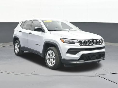 Used 2025 Jeep Compass Sport AWD/4WD image 19