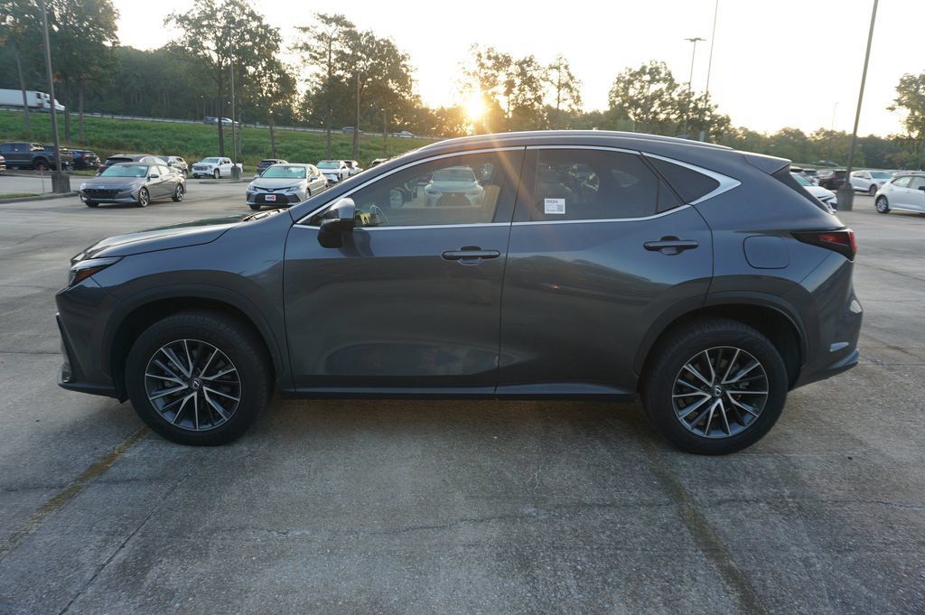 Used 2024 Lexus NX 250 FWD w/ Towing Package (2000 Lbs) image 20