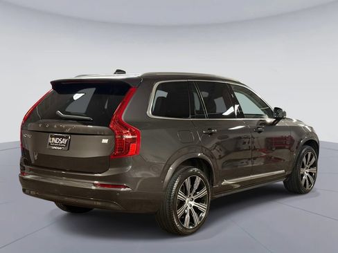 Used 2024 Volvo XC90 T8 Ultimate AWD/4WD image 10
