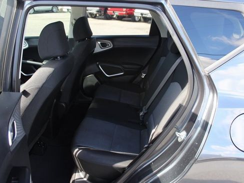 Used 2022 Kia Soul LX w/ Technology Package image 16