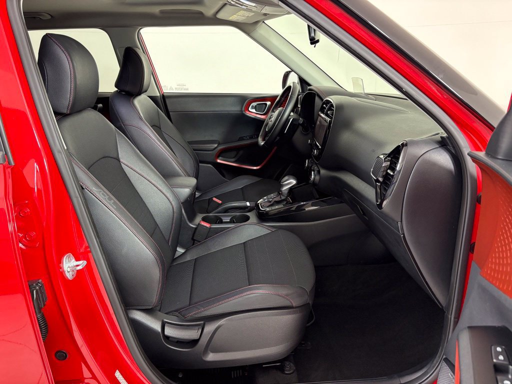 Used 2021 Kia Soul Turbo FWD image 11