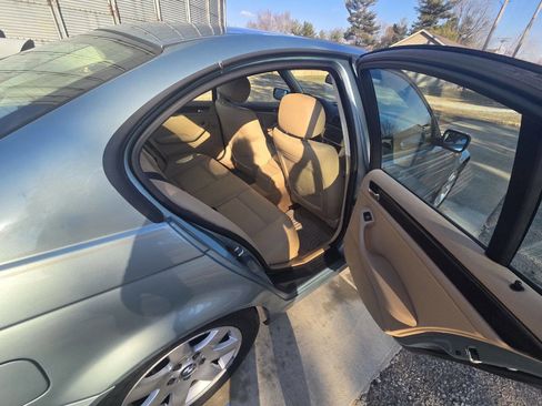 Used 2003 BMW 325xi Sedan image 11