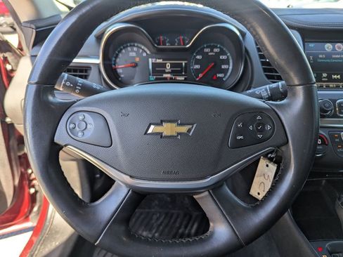 Used 2016 Chevrolet Impala LT w/ Convenience Package image 24