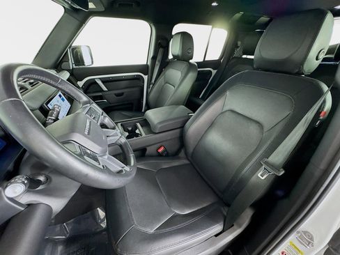 Used 2024 Land Rover Defender 110 X-Dynamic SE image 12