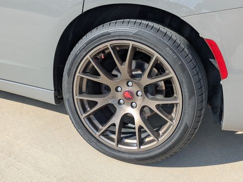 Used 2018 Dodge Charger SXT Plus w/ Driver Confidence Group RWD image 4