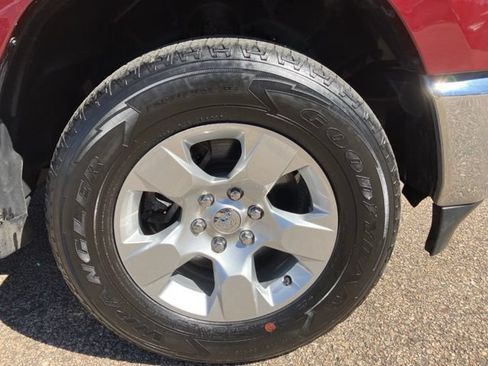 Used 2023 RAM 1500 Big Horn AWD/4WD image 7