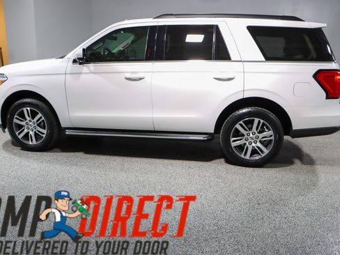 Used 2022 Ford Expedition XLT image 10