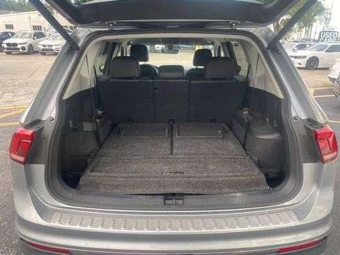 Used 2022 Volkswagen Tiguan SE FWD image 12