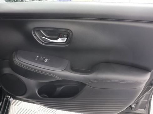 Used 2024 Honda HR-V EX-L image 30