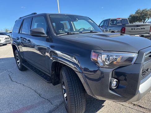 Used 2024 Toyota 4Runner TRD Off-Road image 3