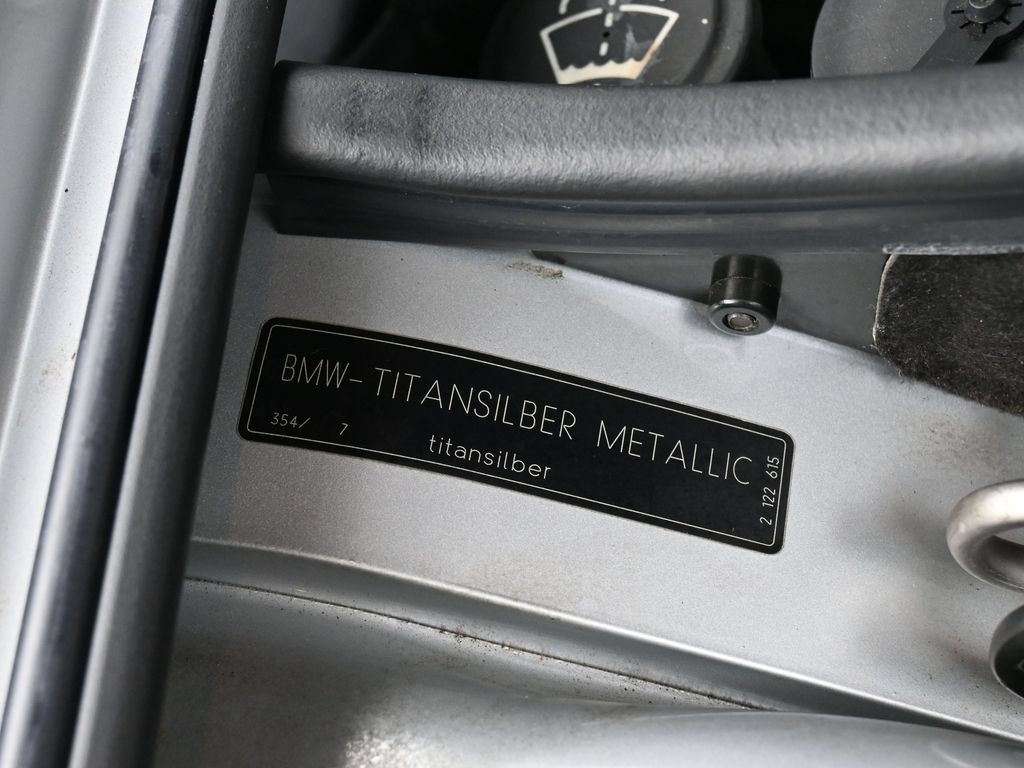 Used 2001 BMW Z8 RWD image 33