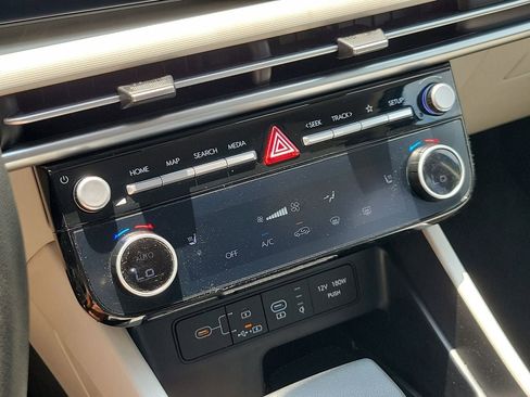 Used 2025 Hyundai Tucson SEL FWD image 26