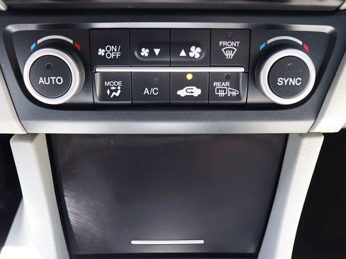 Used 2017 Acura ILX FWD image 44