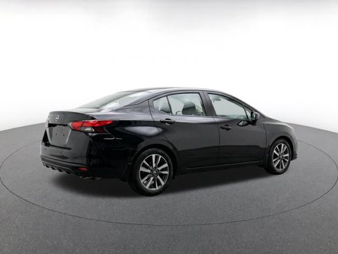 Used 2025 Nissan Versa SV FWD image 9