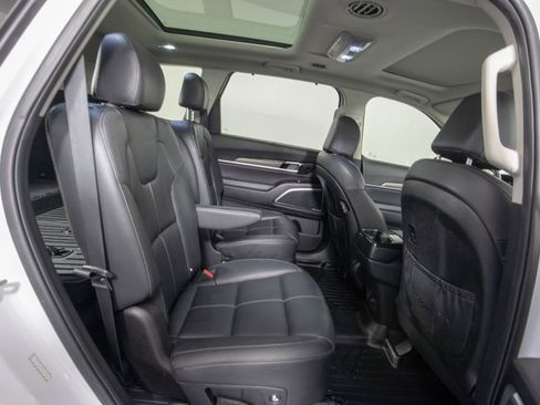 Used 2021 Kia Telluride SX w/ Towing Package FWD image 11