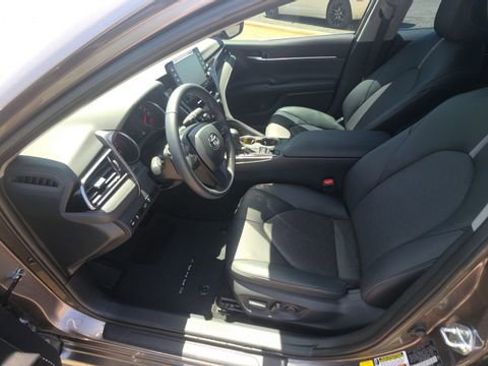 Used 2024 Toyota Camry XSE FWD image 13