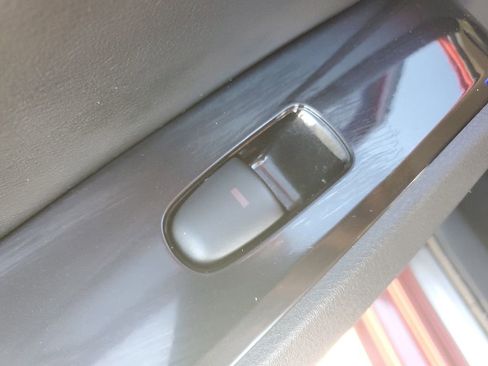 Used 2021 Nissan Altima 2.5 Platinum image 18