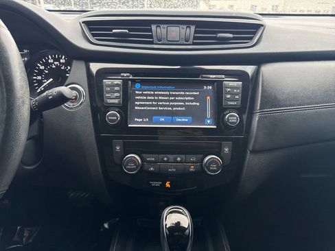 Used 2017 Nissan Rogue SL w/ SL Premium Package image 17