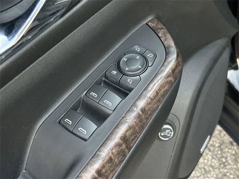 Used 2020 GMC Acadia Denali image 23