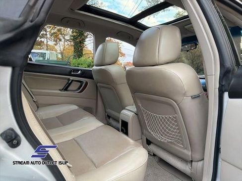 Used 2007 Subaru Outback 2.5i Limited AWD/4WD image 21