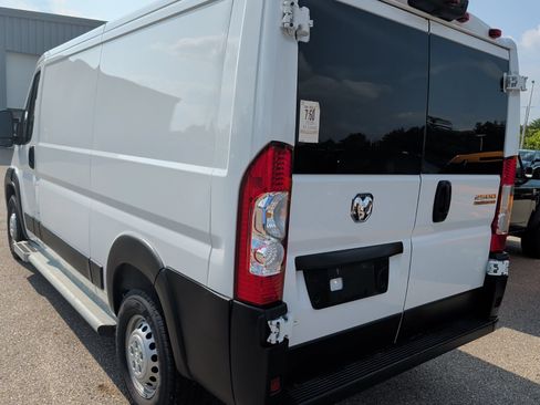 Used 2025 RAM ProMaster 2500 w/ U-Haul Equipment Group FWD image 6