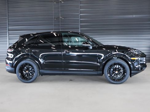 New 2026 Porsche Cayenne image 11