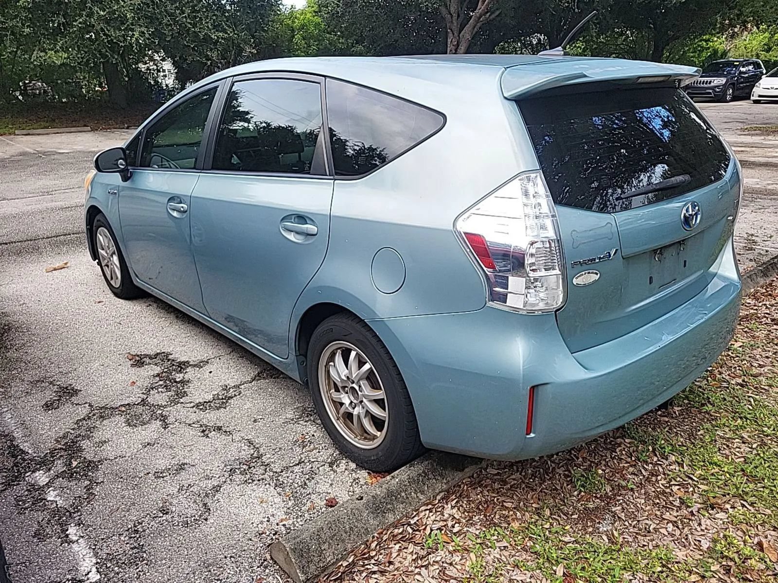 Used 2014 Toyota Prius V Three FWD image 4