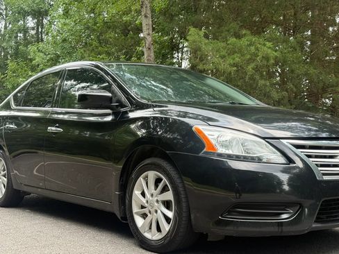 Used 2015 Nissan Sentra SV w/ Style Package FWD image 3
