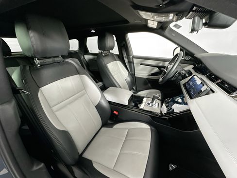 Used 2021 Land Rover Range Rover Evoque R-Dynamic SE image 28