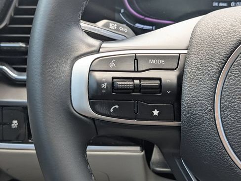Certified 2025 Kia Sportage EX FWD image 28