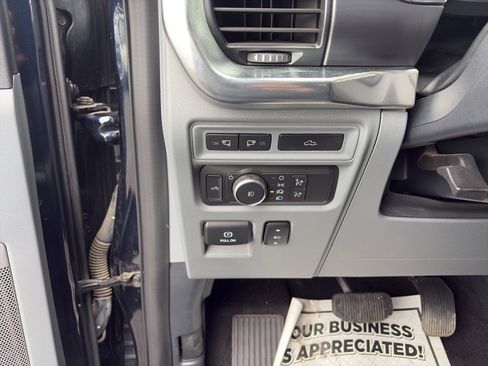 Used 2021 Ford F150 Lariat w/ Equipment Group 501A Mid image 12