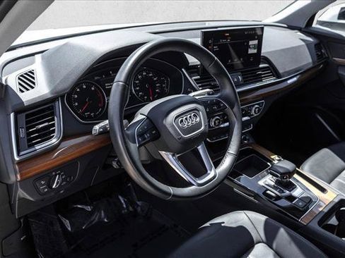 Certified 2023 Audi Q5 2.0T Premium w/ Convenience Package AWD/4WD image 10