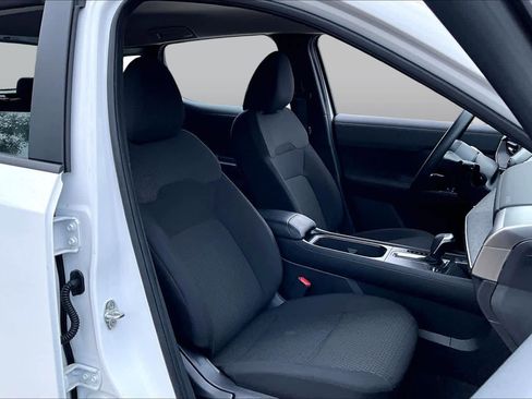 Used 2026 Nissan Kicks S FWD image 9