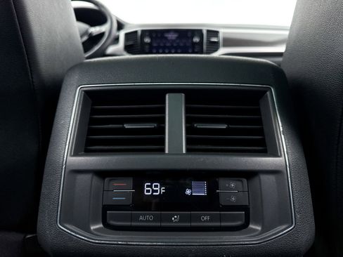 Used 2018 Volkswagen Atlas SEL image 31