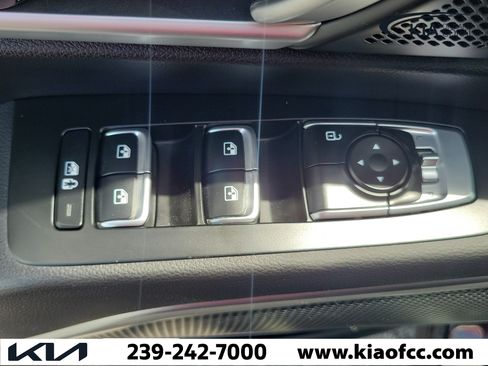 Used 2022 Kia Telluride S FWD image 23